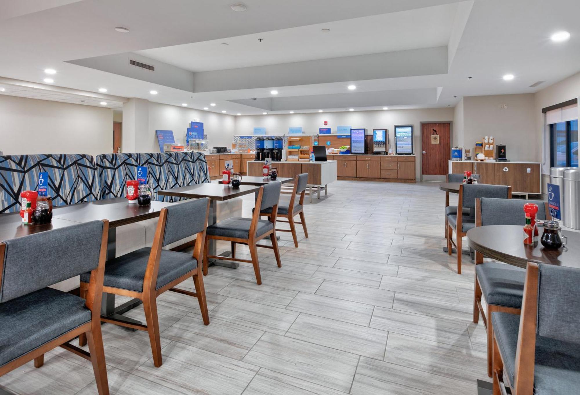 Holiday Inn Express Hotel & Suites Shakopee By Ihg Exterior photo