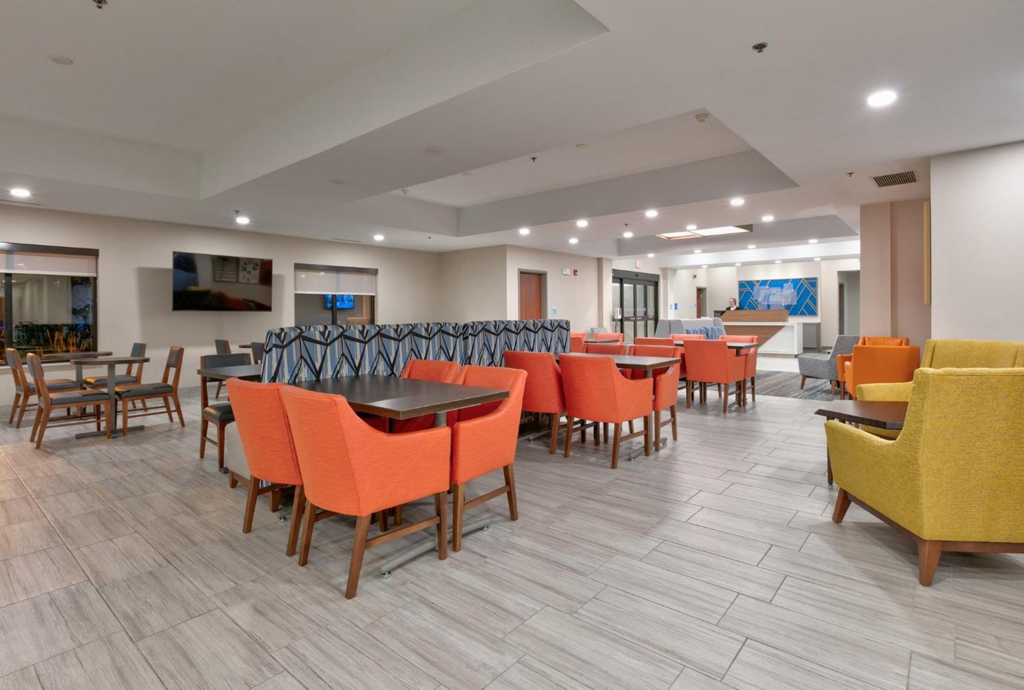 Holiday Inn Express Hotel & Suites Shakopee By Ihg Exterior photo