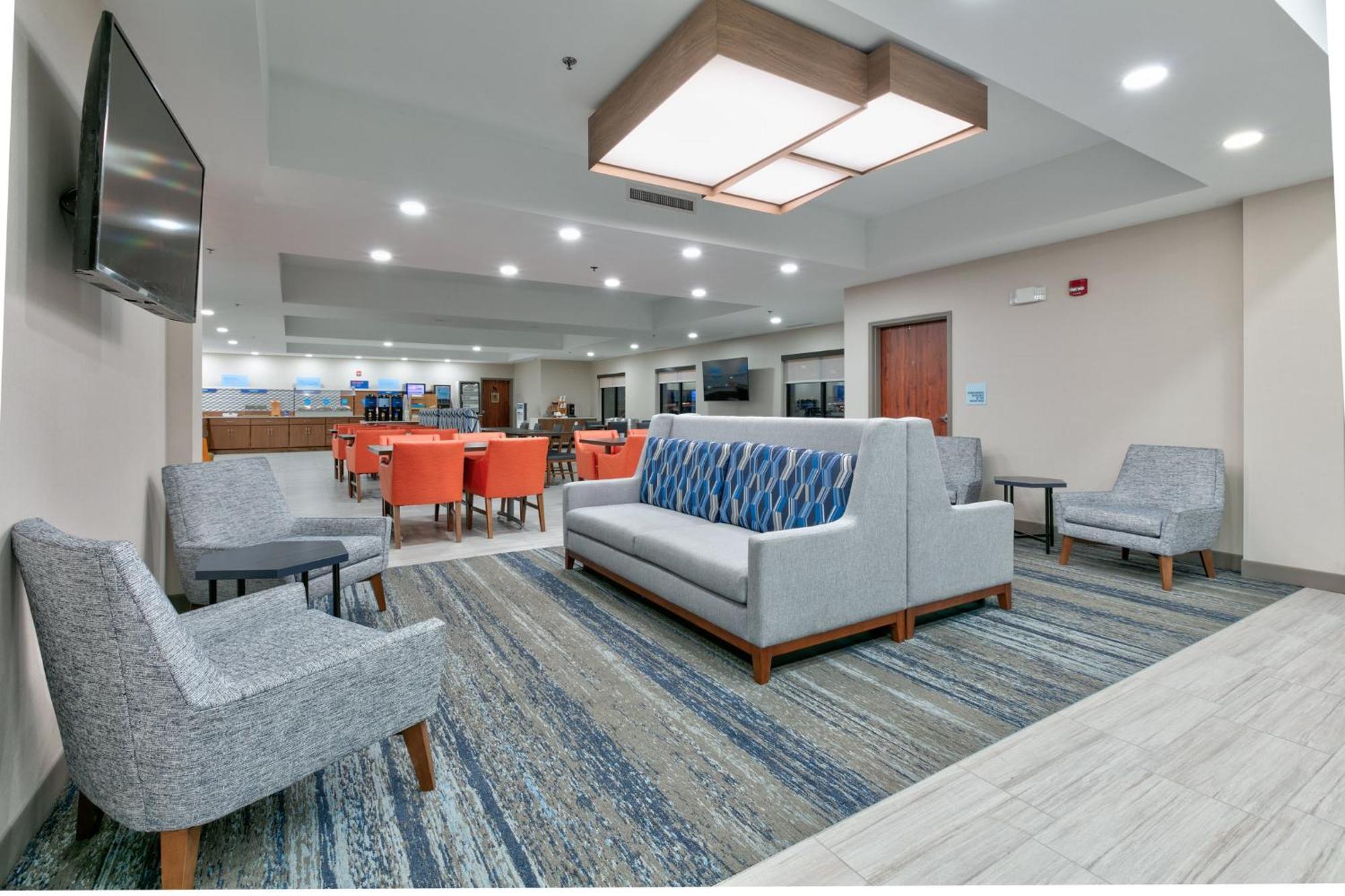 Holiday Inn Express Hotel & Suites Shakopee By Ihg Exterior photo